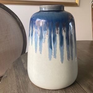 Blue crackled vase